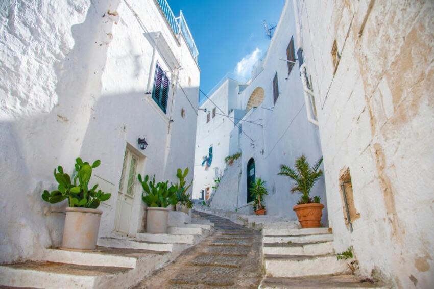 Abstract Home Ostuni Exterior photo